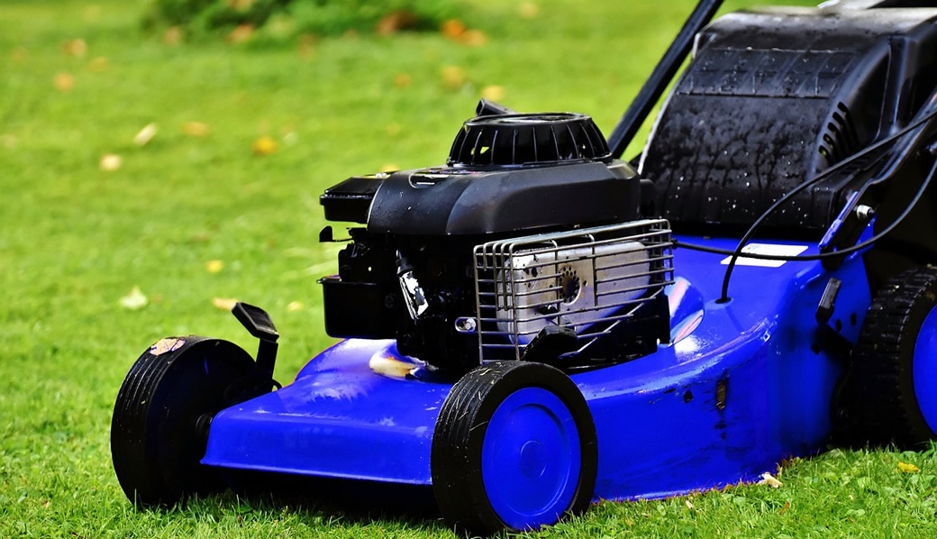Emission-spewing gas lawn equipment harmful to health and environment, says Metro Vancouver report